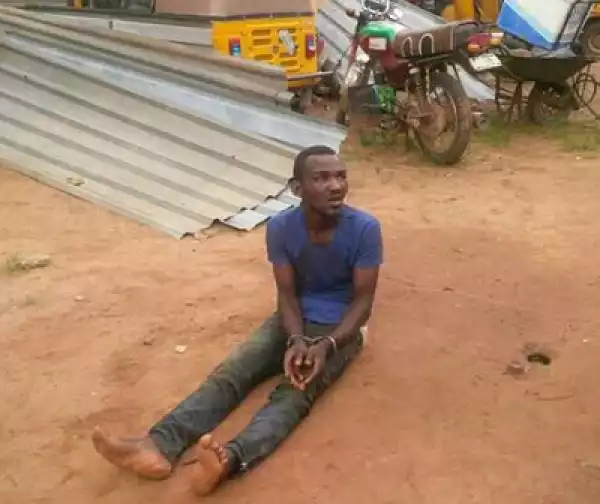 Man caught carrying the head and decapitated body of school boy in Ikorodu, Lagos state (PHOTOS)
